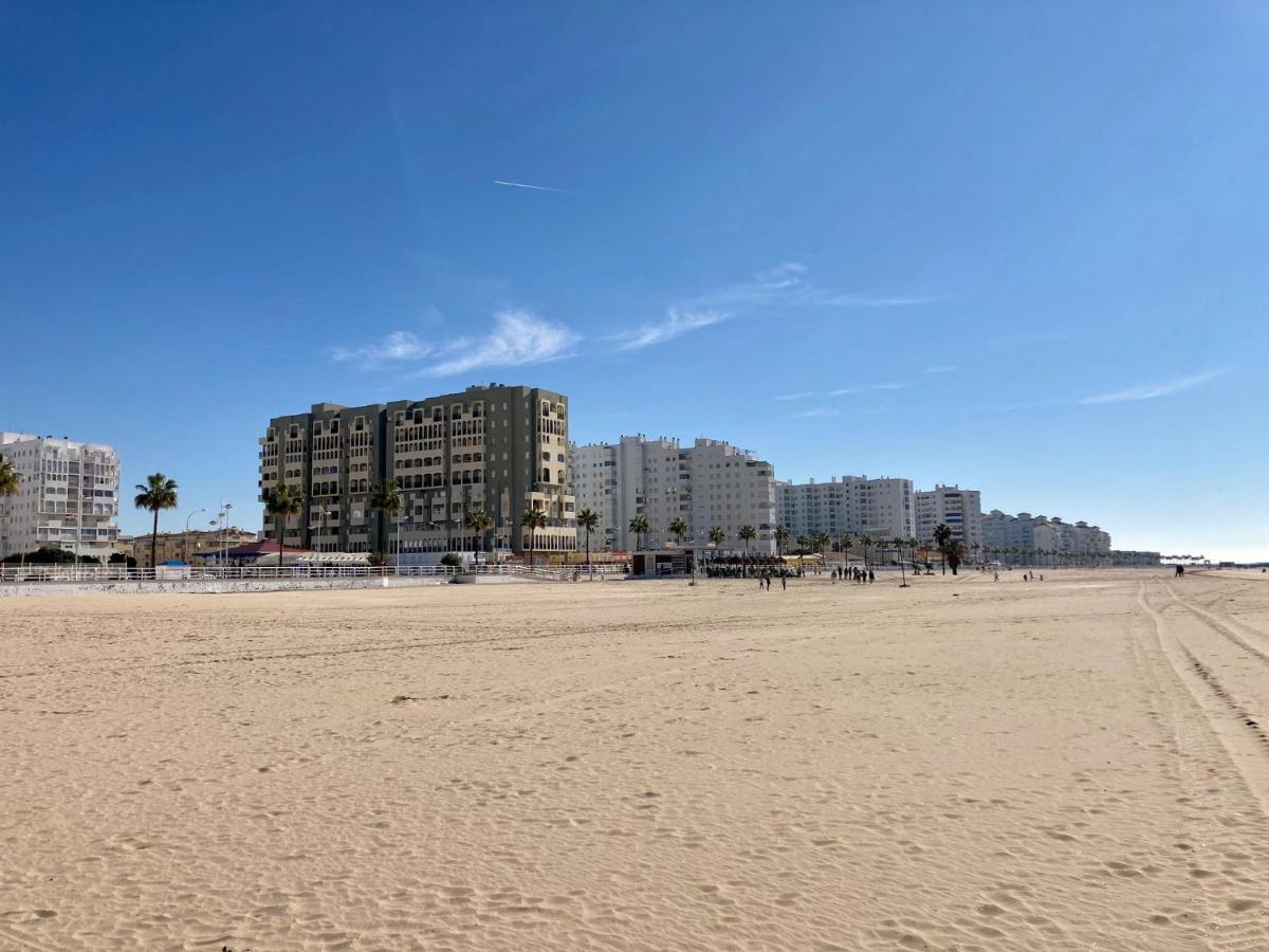 Atico Valdelagrana Playa - Aire Acondicionado Y Piscina El Puerto de Santa Maria Exterior foto